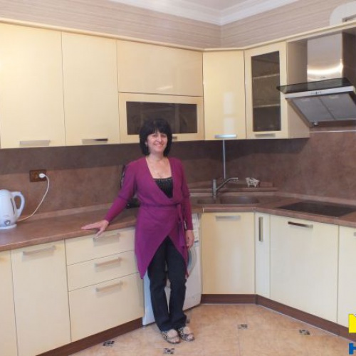 Модель "Глянец" в бежевом цвете